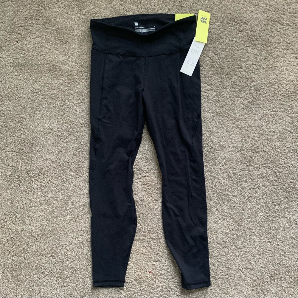 High-Rise Leggings w/ Pockets